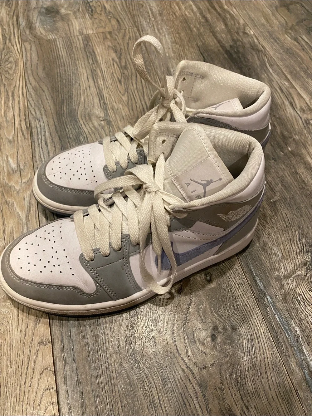 Youth 6.5 Jordan's